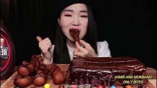 Haeeon Eats - ASMR CHOCOLATE CAKE DONUT *ONLY BITES*