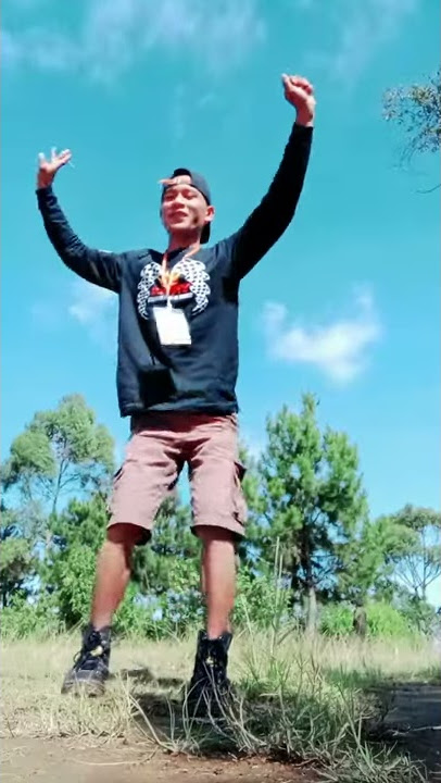 STORY WA GOYANG SANTAI