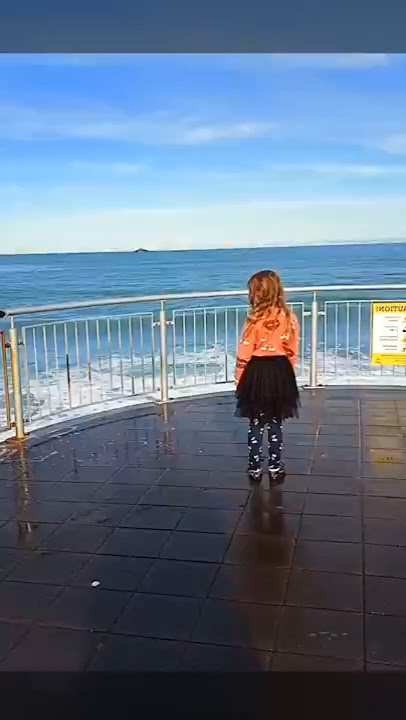 Girls Meet Unexpected Waves #shorts