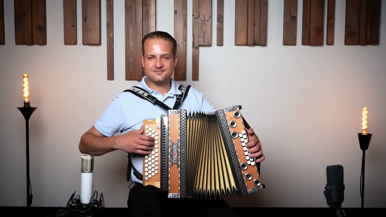 Bergvagabunden (Polka) mit René Kogler | Steirische Harmonika