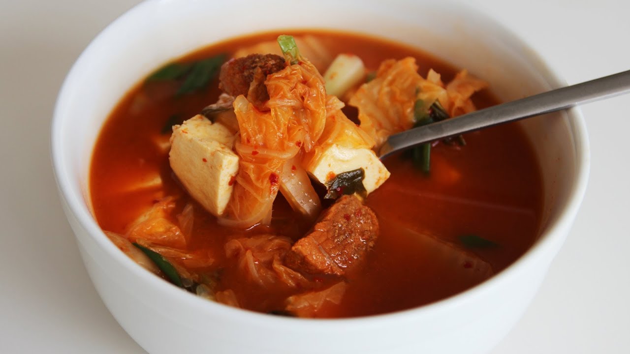 kimchi soup (kimchiguk: )