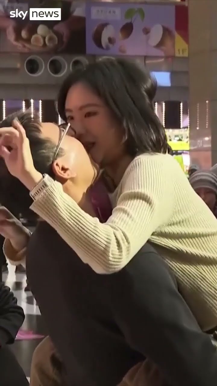 Valentine's Day kissing competition in Taiwan