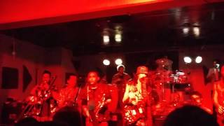 Video thumbnail of "Los cheremeques - En la tierra (Sótano Pub 10/10/16)"