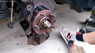 2014 Scion XB front hub bearing