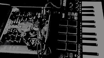 I.O.M. | DARK SYNTH | MANECO LABS GRONE | AKAI MPK MINI PLAY