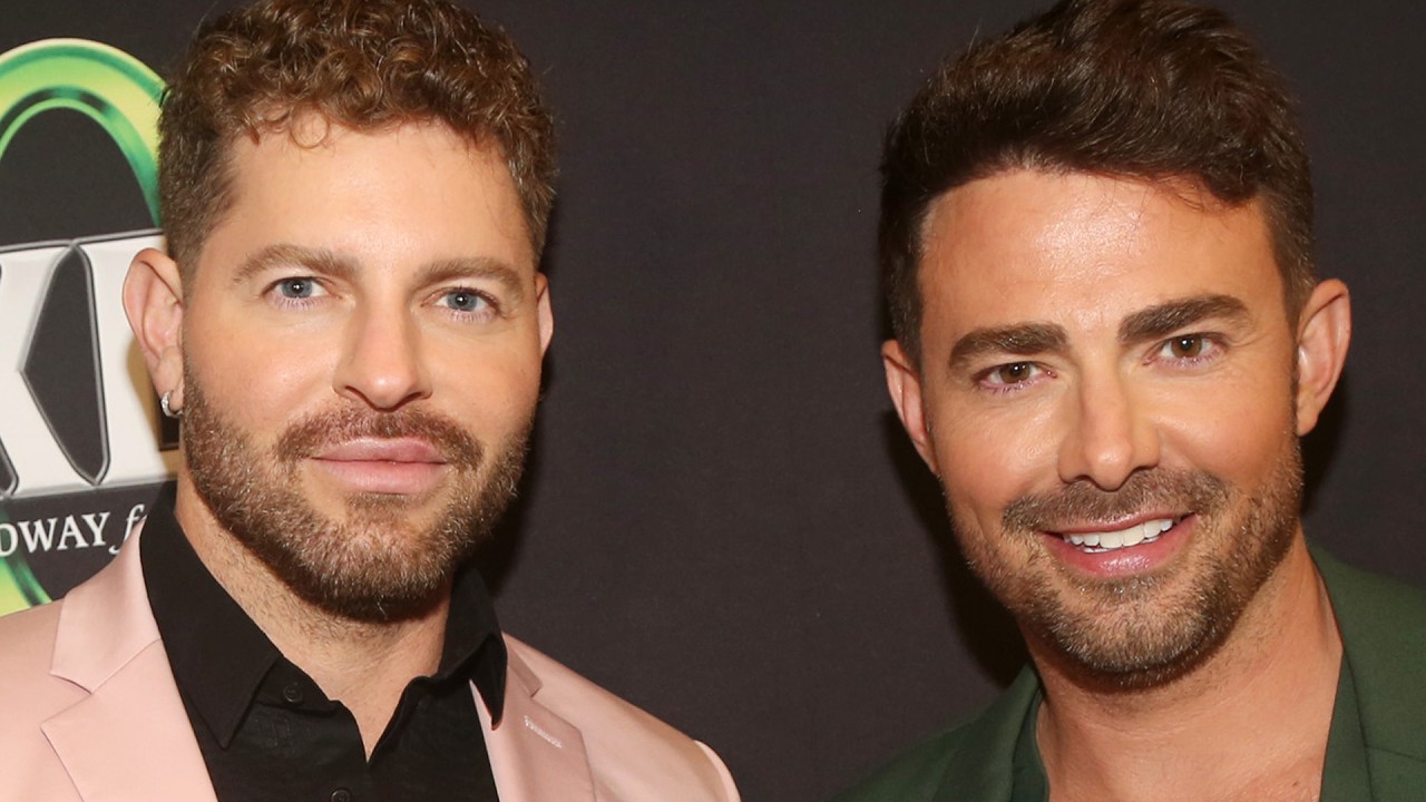 The Real-Life Relationships Of Hallmark Stars Revealed - YouTube