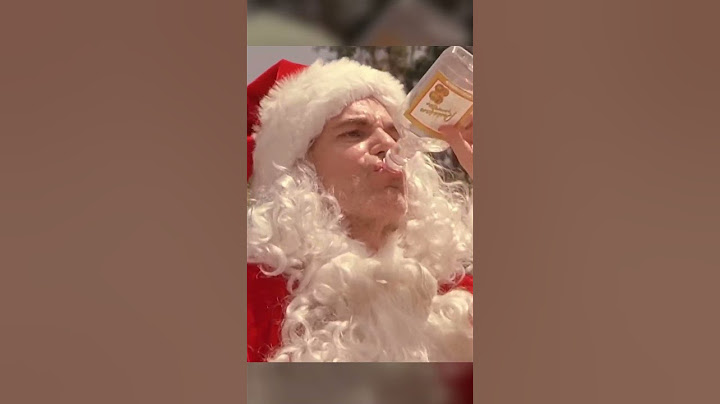 🎄Эльф и Санта разбили тачку 🍻 | Название: Плохой Санта #shorts  #фильмы  #шахта
