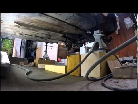 Nettoyage Poncage Et Mise En Peinture Du Chassis Youtube