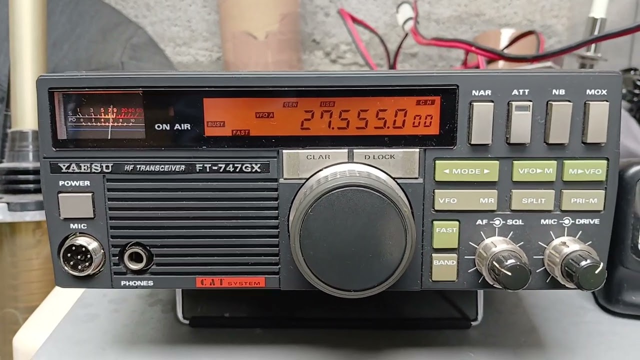YAESU FT-747GX + ANTENNE BAMBY 11M 👍🇨🇵(TEST RÉCEPTION 27.555