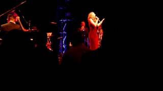 Haley Reinhart sings " Creep"  with Dave Damiani and the No Vacancy Orchestra