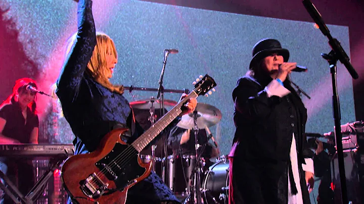 Heart  "Barracuda" Live 2013 Rock Hall of Fame Ind...
