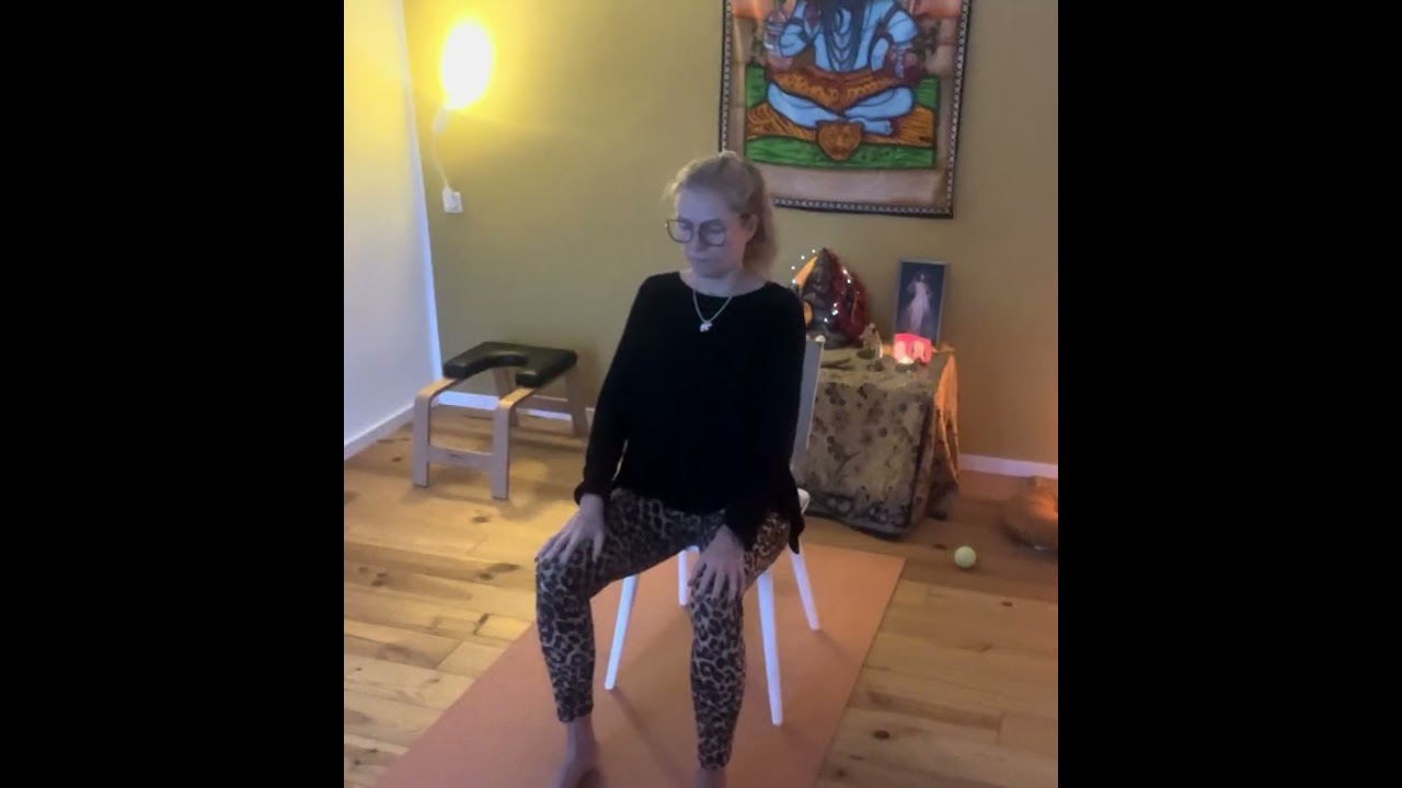 Yoga auf dem Stuhl für sehr Erschöpfte