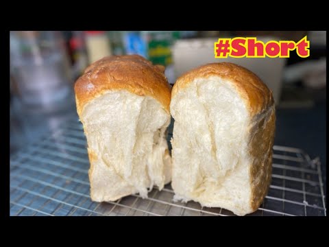 #Short 🎬 Hokkaido Milk Bread Tangzhong Method/🍞❤️ขนมปังนมสดฮอกไกโด วิธีtangzhong เนื้อนุ่มมากๆ😋