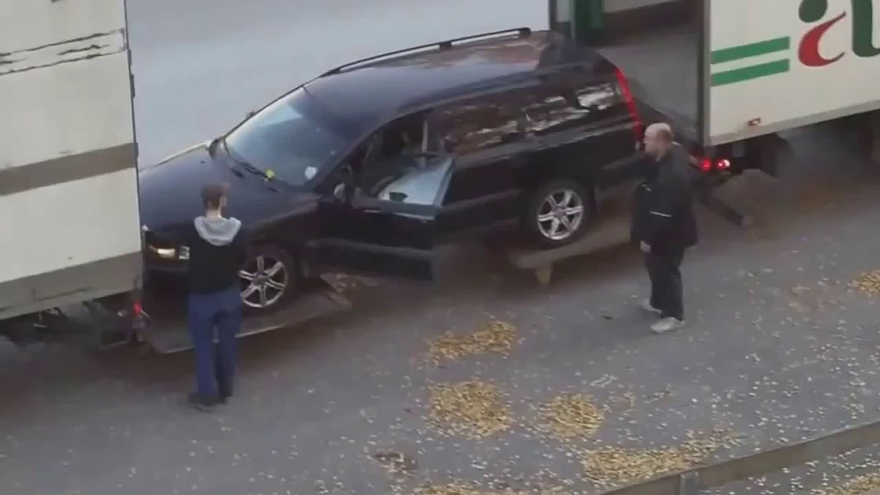 Погрузить в машину