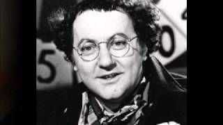 Coluche - J'ai pas dit ça... sur les sportifs !