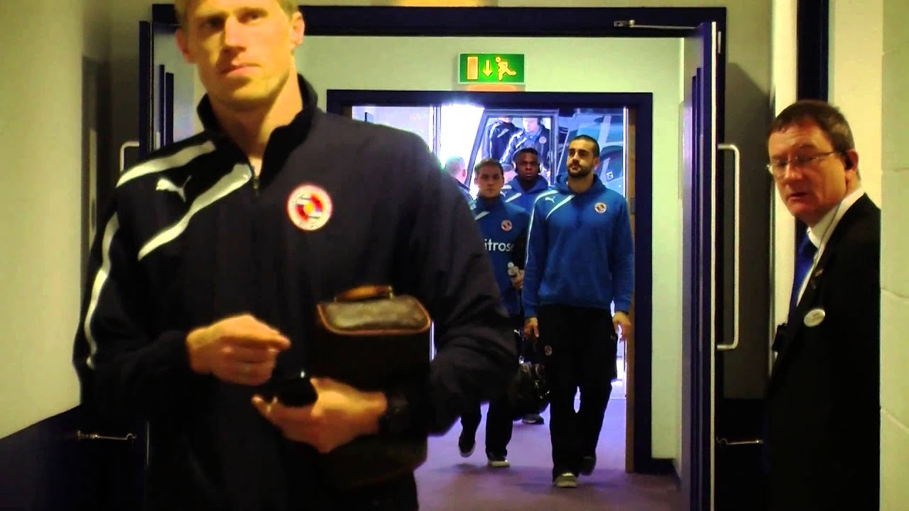 football score The Royals squad arrives | Leicester vs Reading | 26.12.13