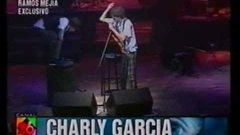 " Se te cayo MANDANGA" JOAQUÍN SABINA y CHARLY GARCIA. MIRA lo que paso!!!