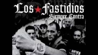 Video thumbnail of "Los Fastidios - Fiumi Di Parole"