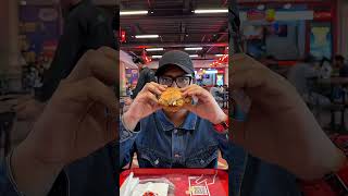 KFC CLASSIC ZINGER BURGER REVIEW SPICY CRISPY CHICKEN BURGER WORTH IT OR NOT INDIA