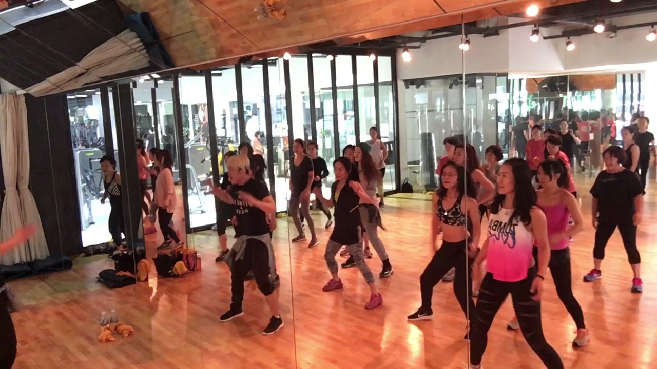 lesmills sh'bam 27 track 4,5 - YouTube