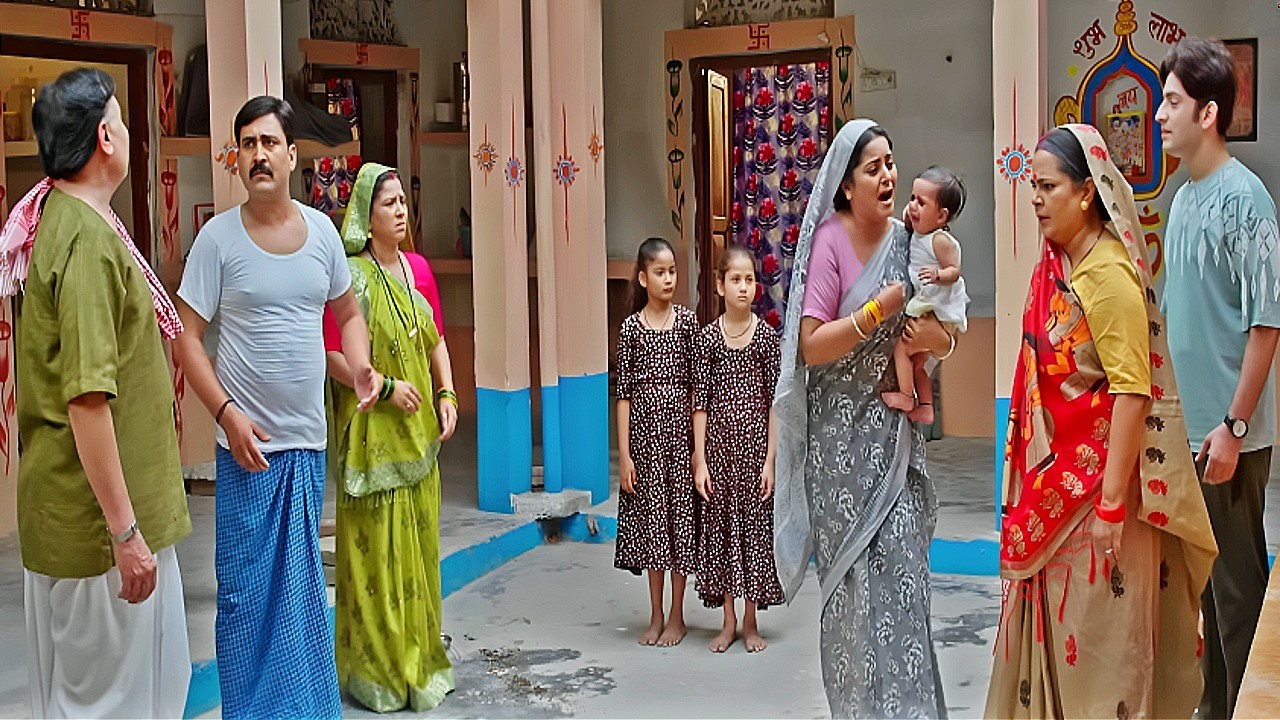 मेरा पति क्या मर गया आप सब मुझपे और मेरी बेटियों पे ज़ुल्म करने लगे हमारा खाना पीना तक बंद कर दिया |