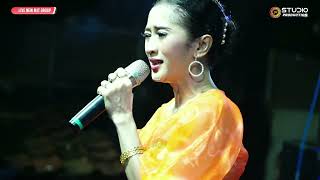 Download Lagu KEANGKUHAN - LOLA KDI - LIVE MJT JAPURA BAKTI - WEDDING WINDI SEVINA, S.E \u0026 ALVIAN 6 APRIL 2025 MP3 Download Lagu KEANGKUHAN - LOLA KDI - LIVE MJT JAPURA BAKTI - WEDDING WINDI SEVINA, S.E \u0026 ALVIAN 6 APRIL 2025 MP3