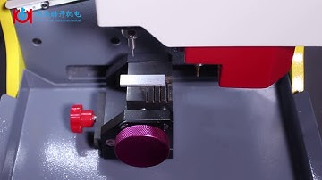 How to Calibrate  Dimple Key Clamp on SEC E9 key cutting machine in Italian