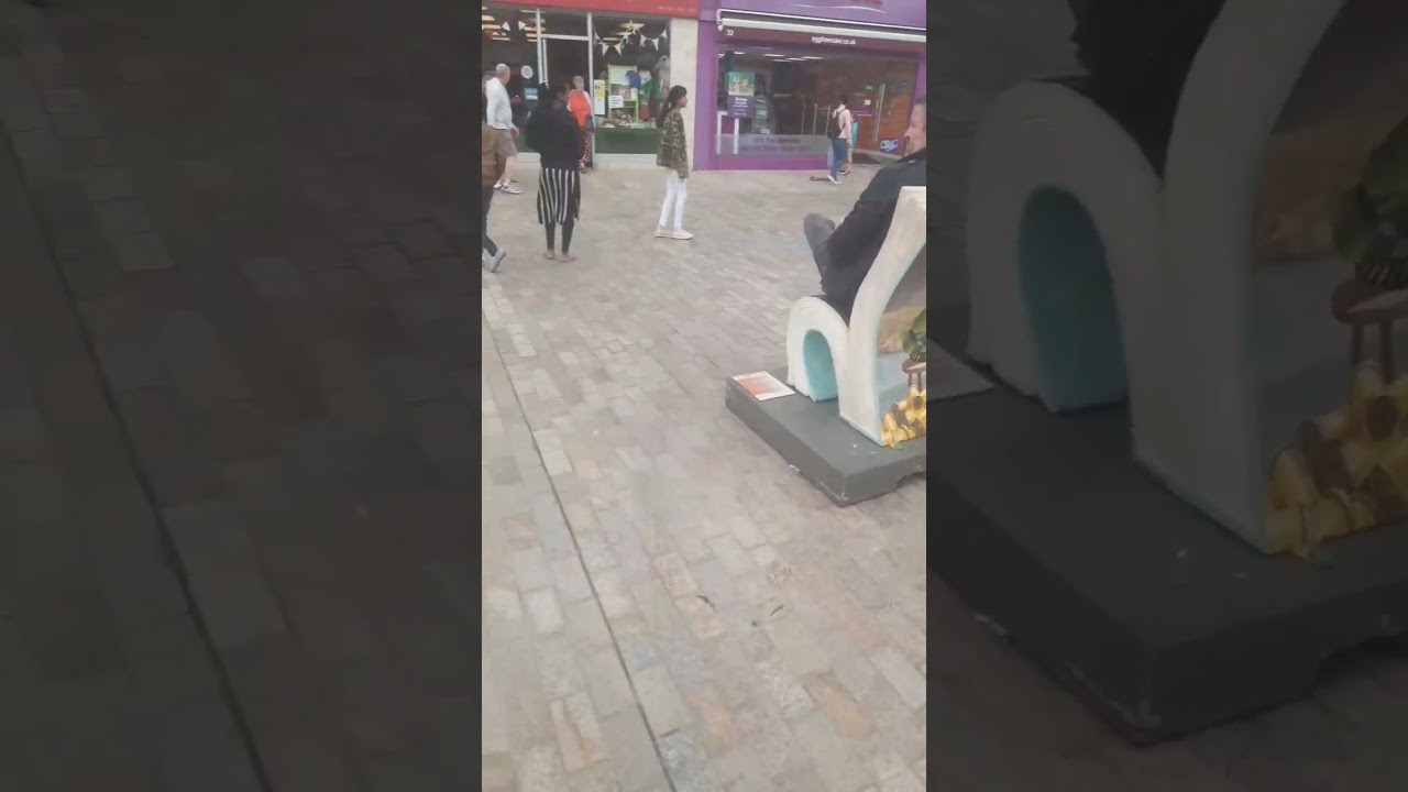 Stroll through the Heart of Loughborough: Town Centre Walking Tour | Leicestershire, England 🏰🍃