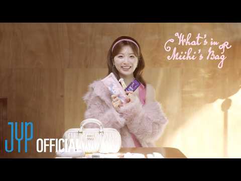 [#NiziU_BDay]What's in MIIHI's bag ?
