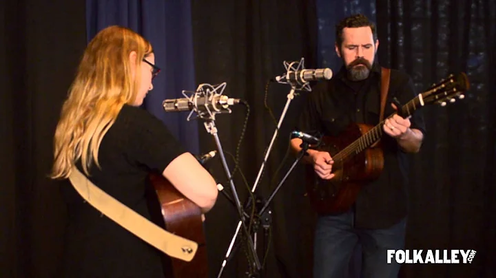 Folk Alley Sessions: Pharis & Jason Romero - "I Wa...