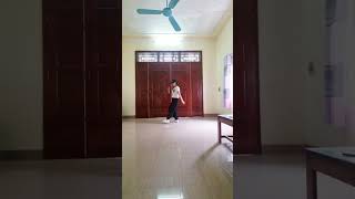 Hướng dẫn Chiến mã, biên đạo Nguyễn Hiền thuộc Hội Shuffle dance Nam Định