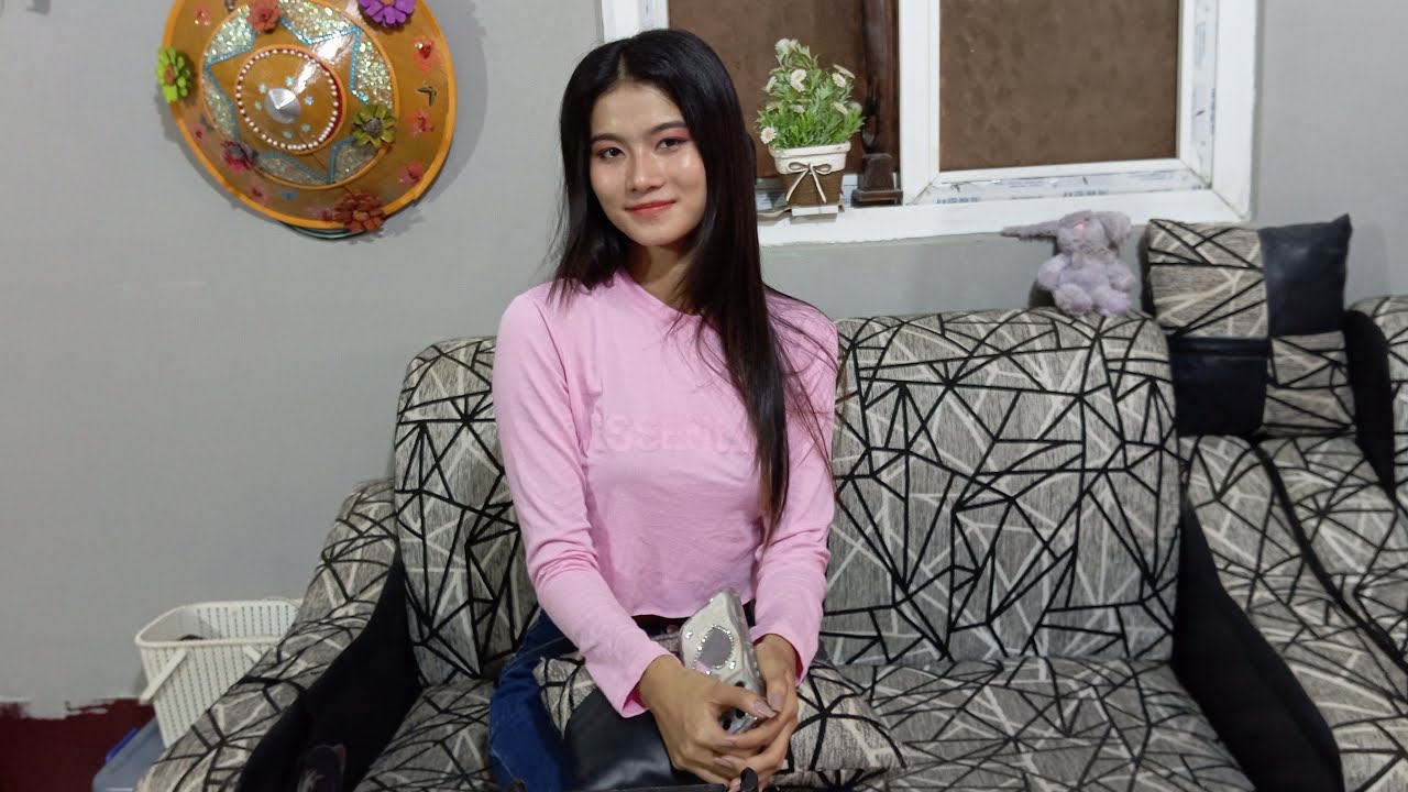 Solo Livestream with May Nu Zan 🩷🫰🏻