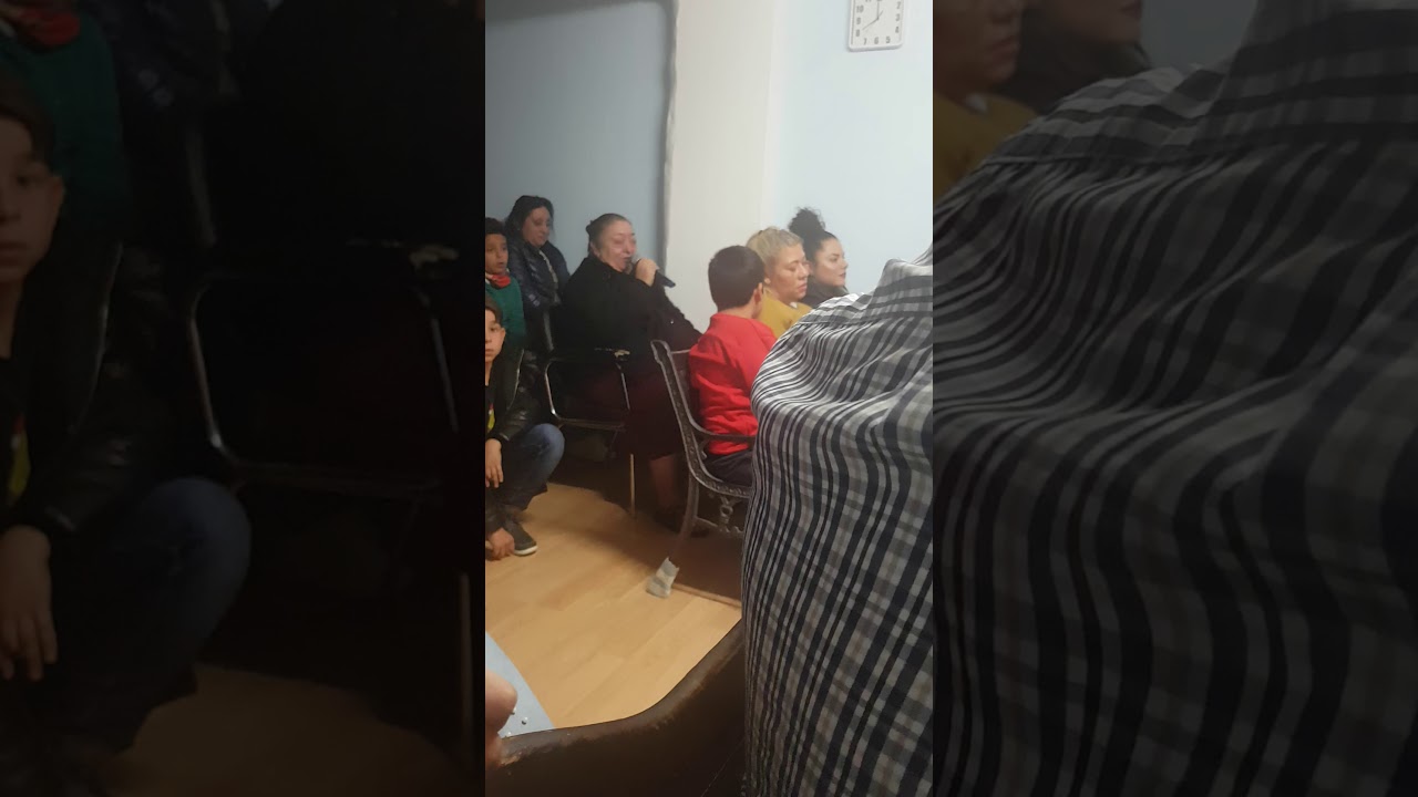 Despedida de la Iglesia de Rosello tia Encarna video 9