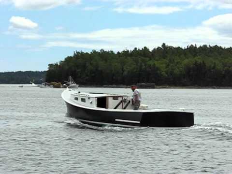 32' Holland 454 powered Lobster boat - YouTube