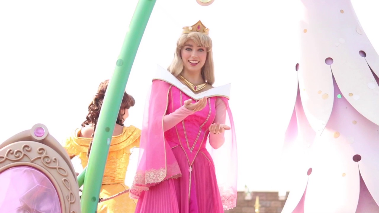 ハピネスイズヒア プリンセスフロート オーロラ姫 東京ディズニーランド Youtube
