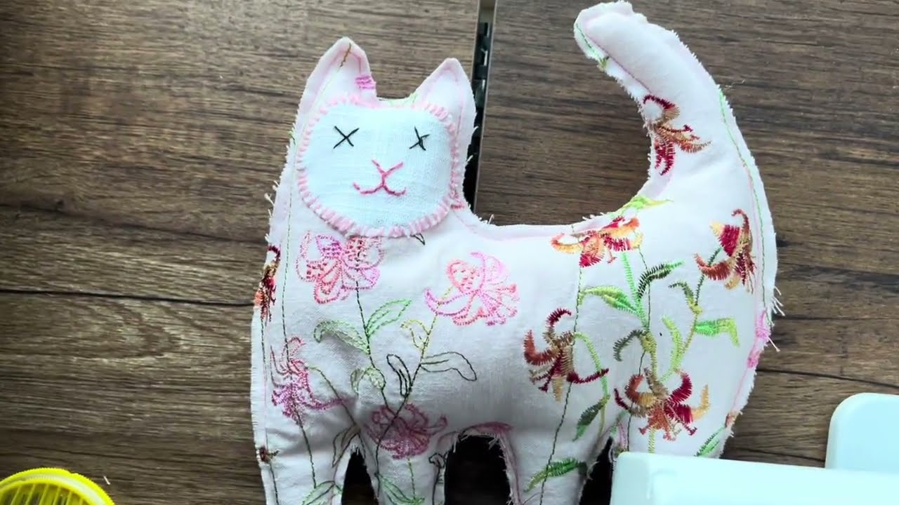 Создание примитивной кошки по выкройке.