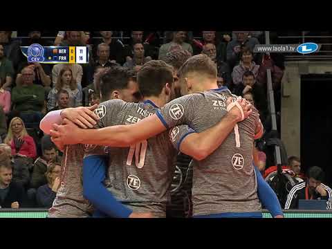 Huge block by shortest man on court! Athanasios Protopsaltis kills the Berlin attack