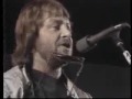 Capture de la vidéo León Gieco - Sólo Le Pido A Dios [1982]