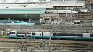 Nゲージのように見える 電車たち KITTEの屋上庭園から JR東日本 東京駅  2019 05