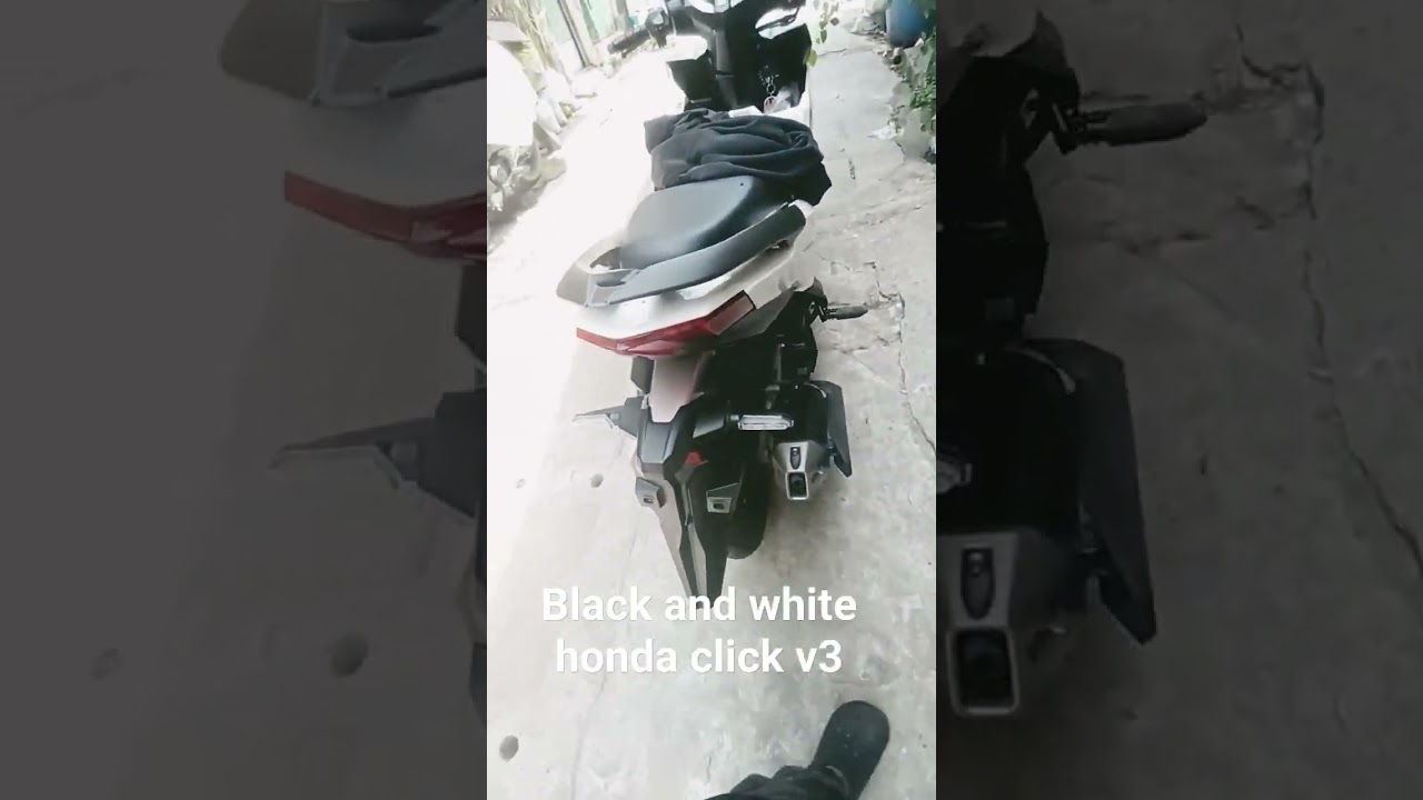 black and white honda click v3
