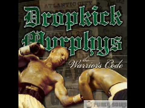 Dropkick Murphys "I'll Begin Again" adlı videoyu YouTube'da izle Dropkick Murphys "I'll Begin Again" adlı videoyu YouTube'da izle
