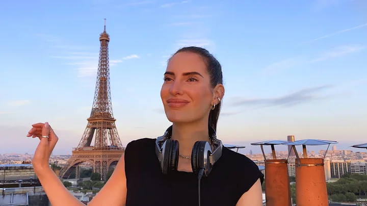 Lilly Palmer techno set @ Eiffel Tower Paris (Tour...