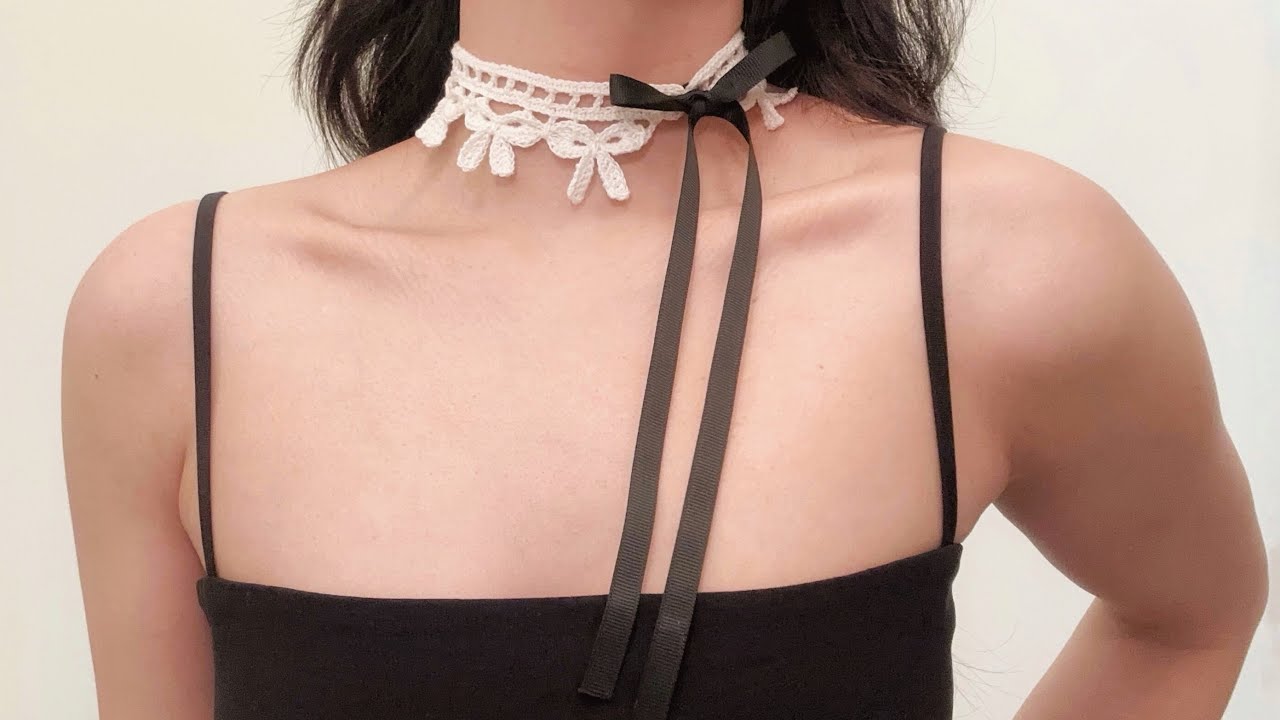How to Crochet a Bow Choker | Crochet Tutorial for Beginners