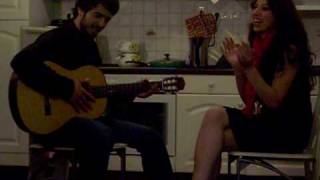 Öykü Ve Berk Evlerinin Önü T&U