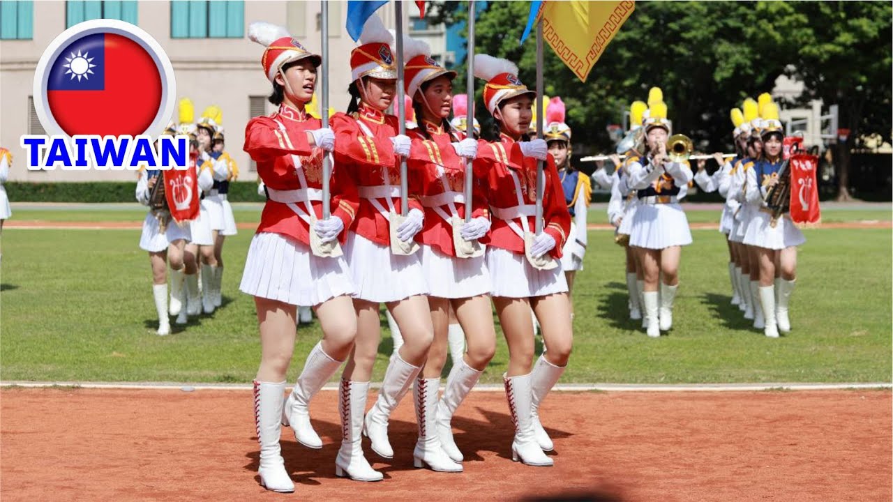 Длинноногие красавицы ~ Студенческий почетный караул демонстрирует потрясающую технику «Cloud Hand».