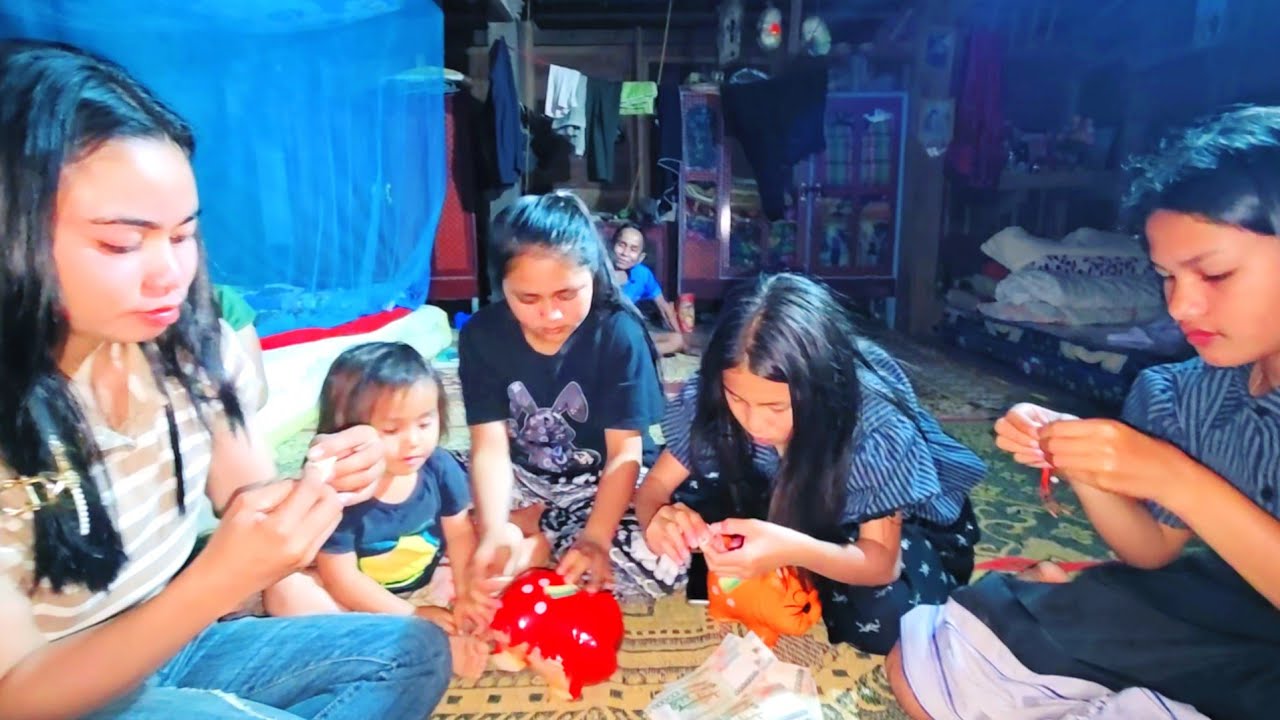 สาวๆร่วมใจกันพับตังร์เก็บไว้ที่ตัวหมู27 กุมภาพันธ์ ค.ศ. 2026