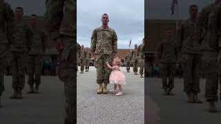 Celebrity “She Saluted… Then Said ‘Hi Daddy’ 🇺🇸💔 #HeartTouching #FamilyLove #RealEmotion Net Worth