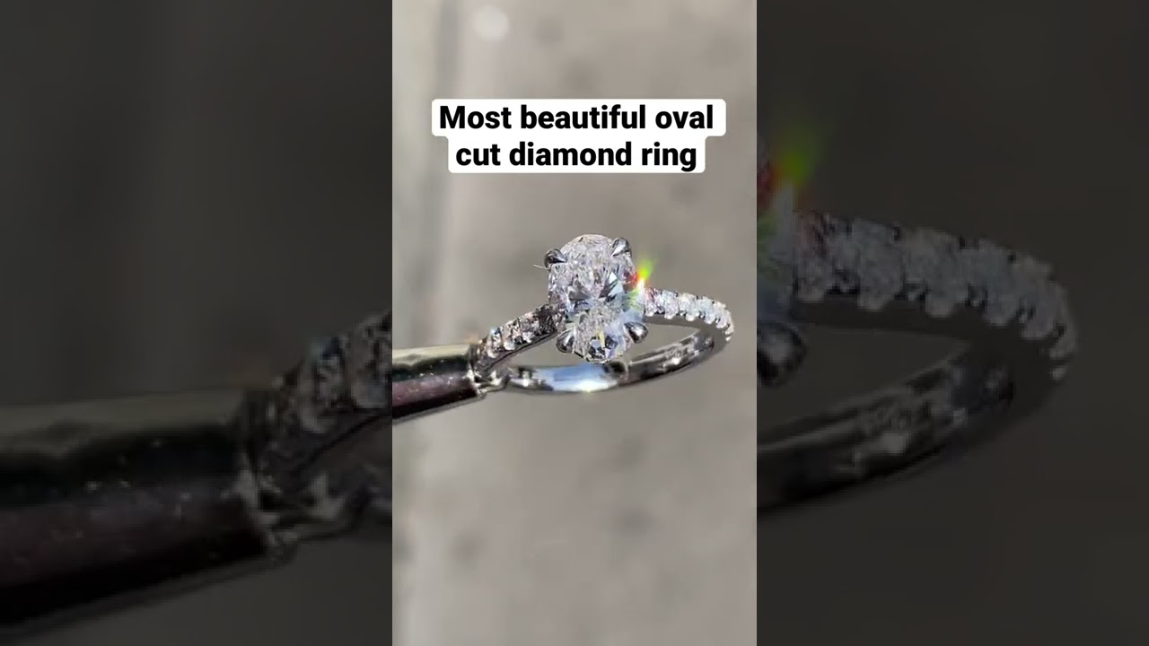 Oval diamond ring 