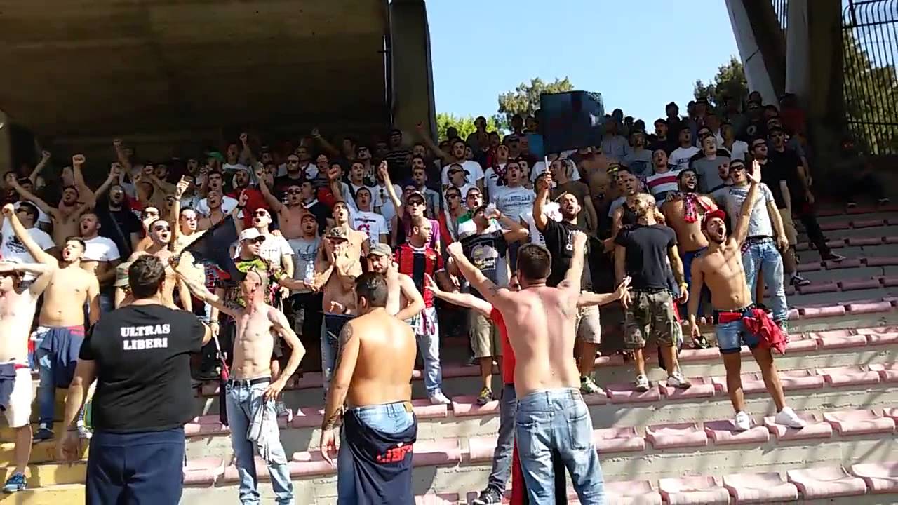 Lecce - Casertana 2-0 Ultras Casertani Cori Durante la Partita
