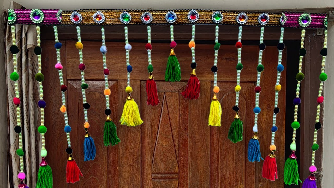 नए डिजाइन की तोरण / Woolen toran design / Woolen flower door hanging ...